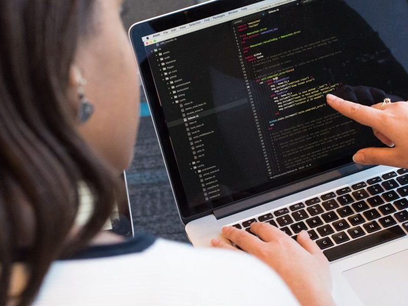 How to Pick the Best Web Development Class Online in 2026