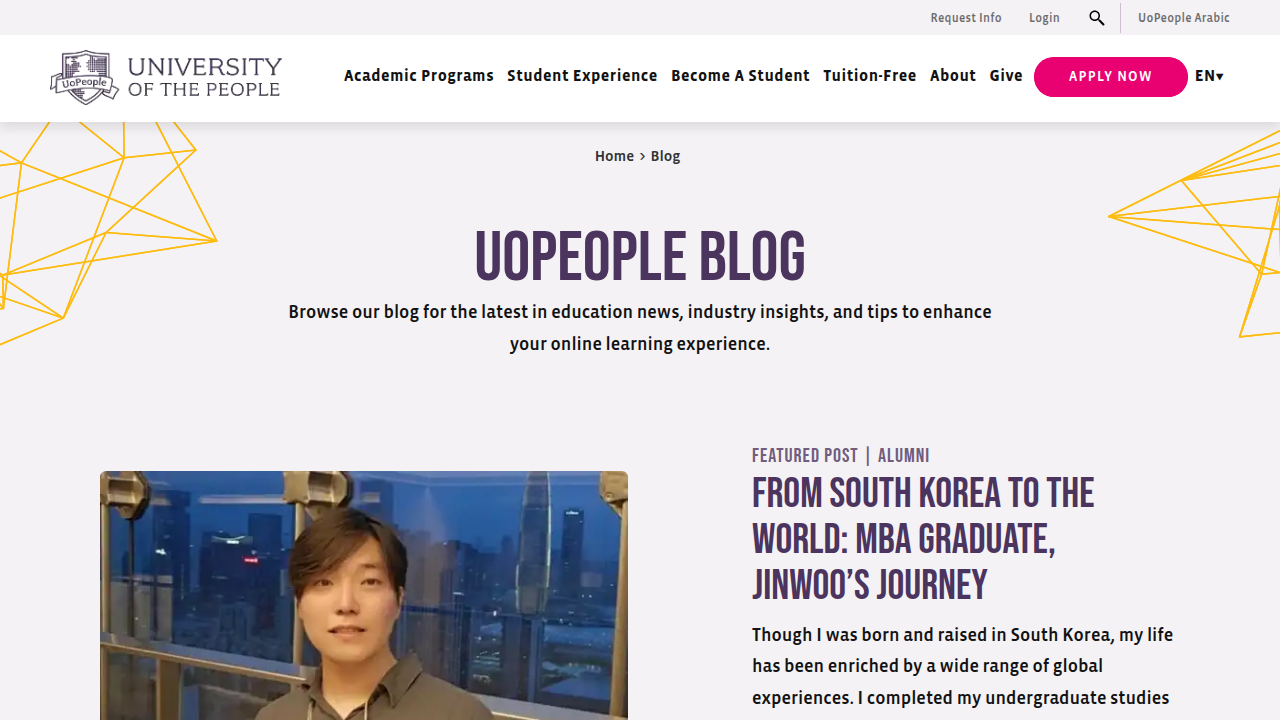 The homepage of the UoPeople blog, which offers a guide on computer science versus software engineering.